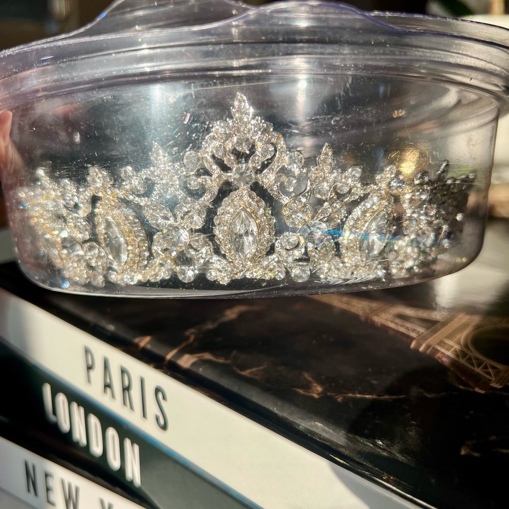 David’s Bridal Crown - Picture 6 of 10
